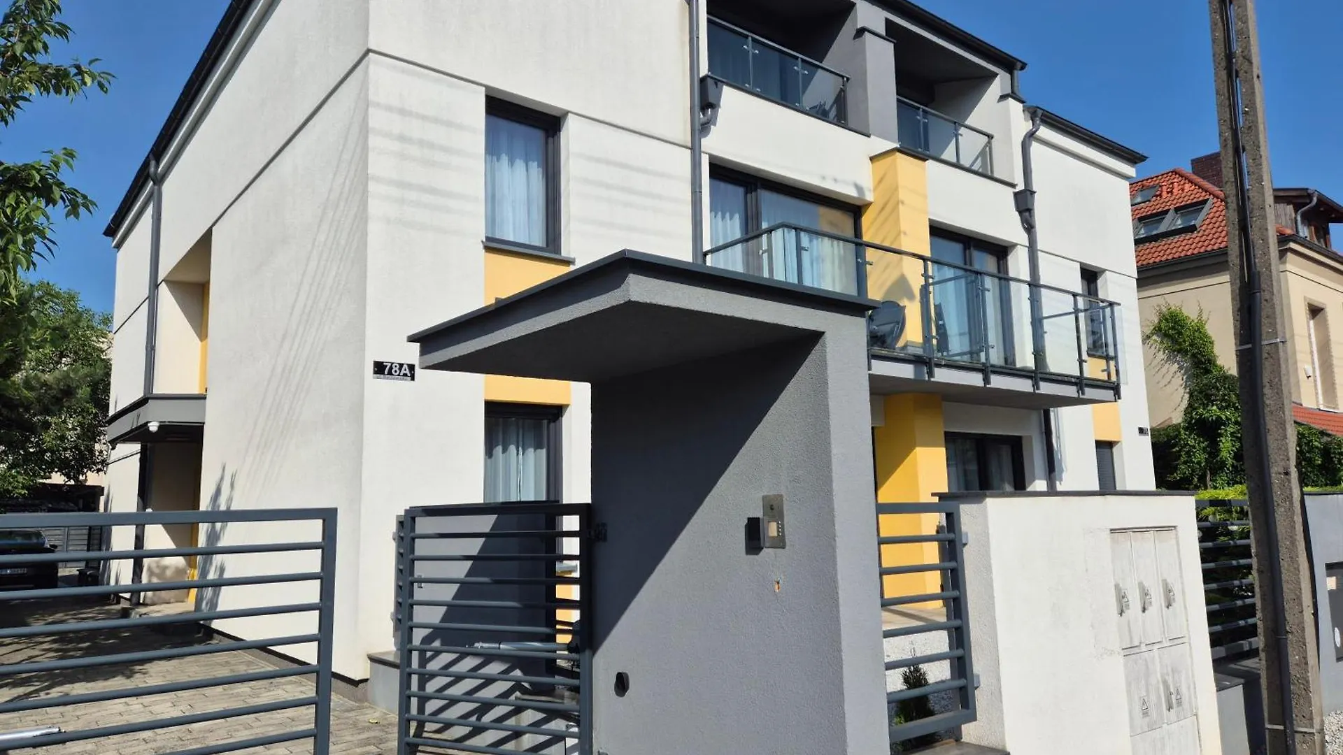 Willa Raclawicka Apartments Poznan Poland